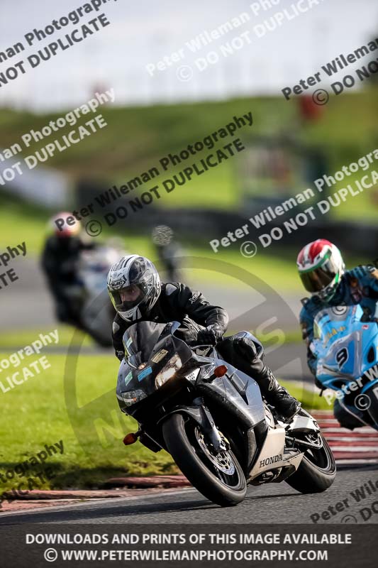 anglesey;brands hatch;cadwell park;croft;donington park;enduro digital images;event digital images;eventdigitalimages;mallory;no limits;oulton park;peter wileman photography;racing digital images;silverstone;snetterton;trackday digital images;trackday photos;vmcc banbury run;welsh 2 day enduro
